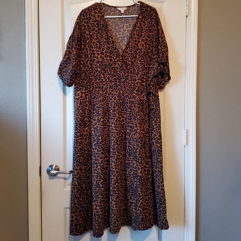 Faux wrap leopard midi dress